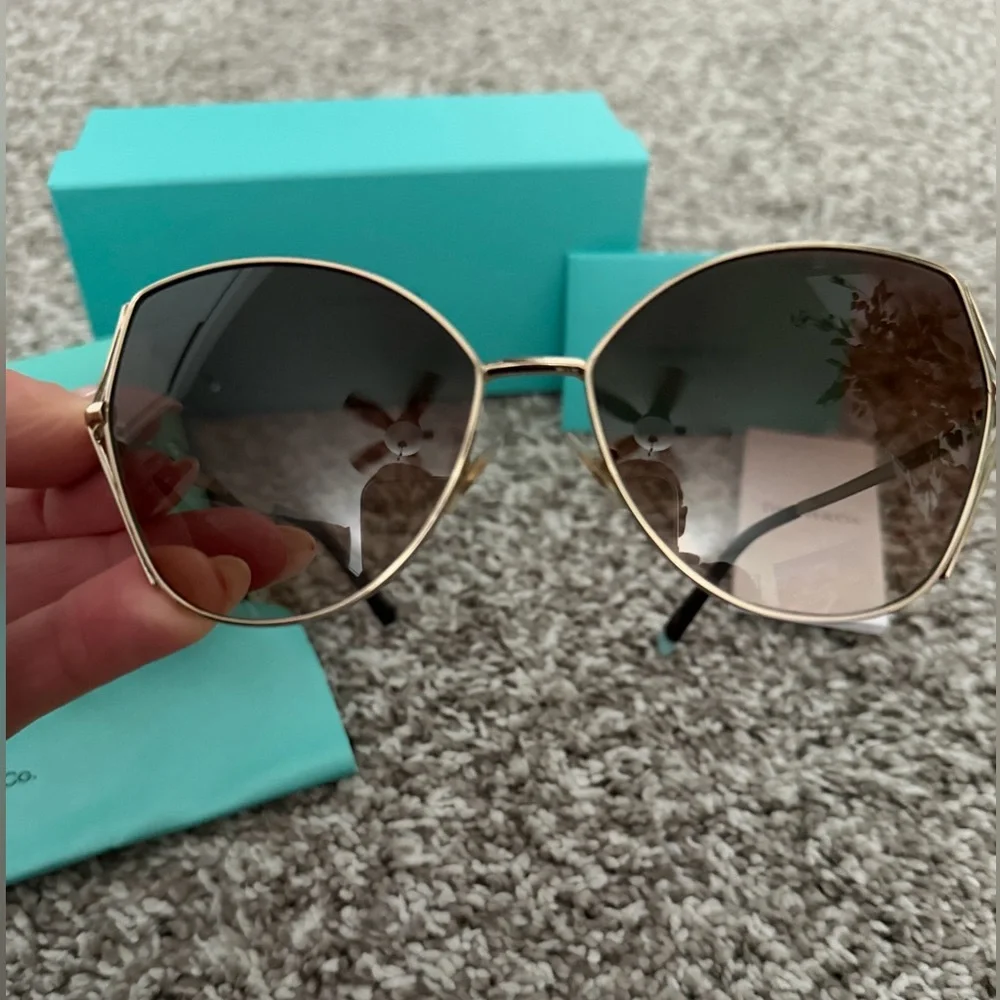 TIFFANY & CO. TF3072 6021/3B Butterfly Frame Sunglasses - Picture 5 of 12